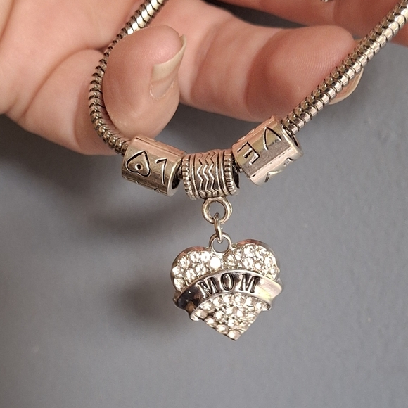 New Rhinestone MOM European Snake Chain Love Charms Bracelet. - Picture 2 of 13